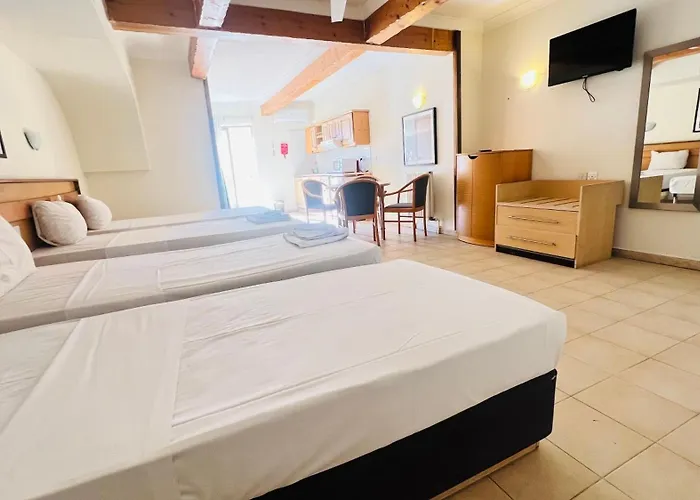 Quad 3629 Apartmanhotel