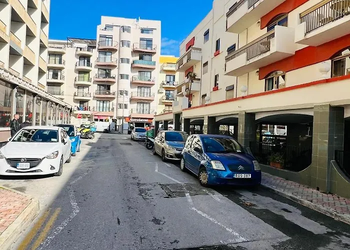 Quad 2936 Aparthotel St. Paul's Bay